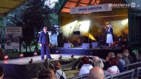 W Łabiszynie zagościła moda i pieśń z czasów II wojny światowej - zdjęcie 22