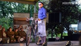 W Łabiszynie zagościła moda i pieśń z czasów II wojny światowej - zdjęcie 18