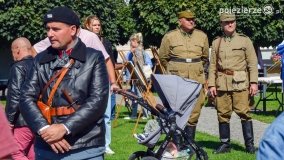 W Łabiszynie zagościła moda i pieśń z czasów II wojny światowej - zdjęcie 1