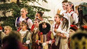 Dzieci z Budzynia oczarowały barcińskich parafian - zdjęcie 16