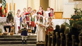 Dzieci z Budzynia oczarowały barcińskich parafian - zdjęcie 9