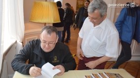 Turyści oczarowani pałacem w Zakrzewie! - zdjęcie 88