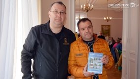 Turyści oczarowani pałacem w Zakrzewie! - zdjęcie 87