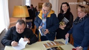 Turyści oczarowani pałacem w Zakrzewie! - zdjęcie 85