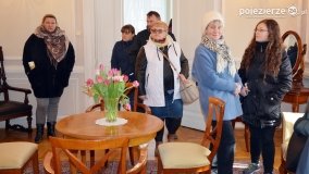 Turyści oczarowani pałacem w Zakrzewie! - zdjęcie 42