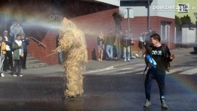 „Pochód z Niedźwiedziem” w Czerniejewie - zdjęcie 76