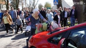 „Pochód z Niedźwiedziem” w Czerniejewie - zdjęcie 57