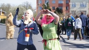 „Pochód z Niedźwiedziem” w Czerniejewie - zdjęcie 53