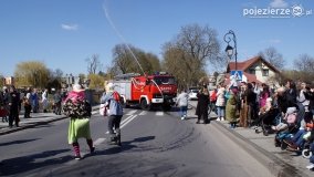 „Pochód z Niedźwiedziem” w Czerniejewie - zdjęcie 43