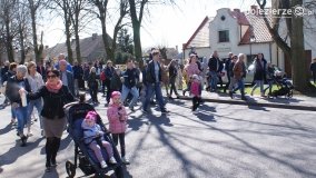 „Pochód z Niedźwiedziem” w Czerniejewie - zdjęcie 34