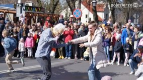 „Pochód z Niedźwiedziem” w Czerniejewie - zdjęcie 31
