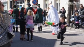 „Pochód z Niedźwiedziem” w Czerniejewie - zdjęcie 23