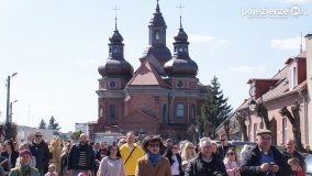 „Pochód z Niedźwiedziem” w Czerniejewie - zdjęcie 19