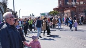 „Pochód z Niedźwiedziem” w Czerniejewie - zdjęcie 17