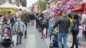 Jarmark Świętowojciechowy odwiedzają tłumy gnieźnian i turystów - zdjęcie 127