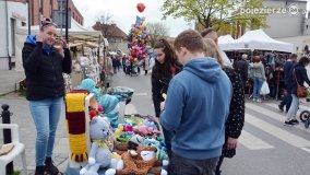 Jarmark Świętowojciechowy odwiedzają tłumy gnieźnian i turystów - zdjęcie 87