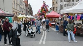 Jarmark Świętowojciechowy odwiedzają tłumy gnieźnian i turystów - zdjęcie 86