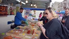 Jarmark Świętowojciechowy odwiedzają tłumy gnieźnian i turystów - zdjęcie 65