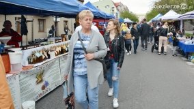 Jarmark Świętowojciechowy odwiedzają tłumy gnieźnian i turystów - zdjęcie 59