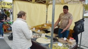 Jarmark Świętowojciechowy odwiedzają tłumy gnieźnian i turystów - zdjęcie 43