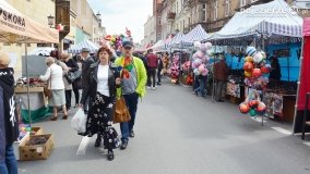 Jarmark Świętowojciechowy odwiedzają tłumy gnieźnian i turystów - zdjęcie 20
