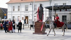 W Rogoźnie odsłonięto pomnik króla Przemysła II - zdjęcie 47