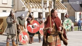 W Rogoźnie odsłonięto pomnik króla Przemysła II - zdjęcie 23