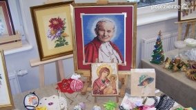 Dzieła tworzone z pasją i sercem! Niecodzienna wystawa w bibliotece w Zdziechowie! - zdjęcie 44