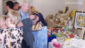 Dzieła tworzone z pasją i sercem! Niecodzienna wystawa w bibliotece w Zdziechowie! - zdjęcie 39