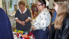 Dzieła tworzone z pasją i sercem! Niecodzienna wystawa w bibliotece w Zdziechowie! - zdjęcie 28