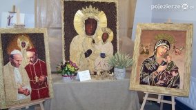Dzieła tworzone z pasją i sercem! Niecodzienna wystawa w bibliotece w Zdziechowie! - zdjęcie 4