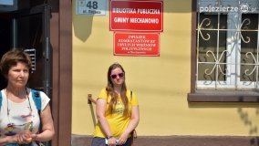 Seniorzy z Poznania zwiedzali Niechanowo - zdjęcie 41