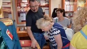 Seniorzy z Poznania zwiedzali Niechanowo - zdjęcie 34