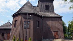 Seniorzy z Poznania zwiedzali Niechanowo - zdjęcie 30