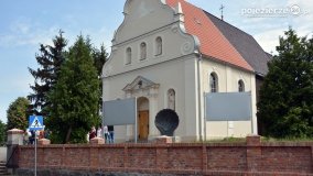 Seniorzy z Poznania zwiedzali Niechanowo - zdjęcie 22