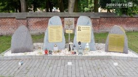 Poznali sekrety kościoła i pałacu w Niechanowie - zdjęcie 7