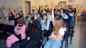 Unikatowa wystawa o Stanisławie Walasiewicz w bibliotece w Zdziechowie! - zdjęcie 33