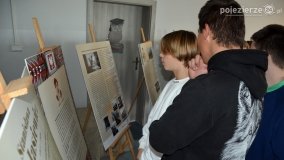Unikatowa wystawa o Stanisławie Walasiewicz w bibliotece w Zdziechowie! - zdjęcie 27