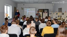 Unikatowa wystawa o Stanisławie Walasiewicz w bibliotece w Zdziechowie! - zdjęcie 11