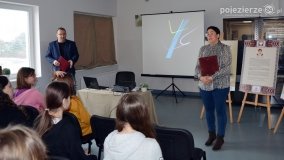 Unikatowa wystawa o Stanisławie Walasiewicz w bibliotece w Zdziechowie! - zdjęcie 6