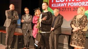 Gwiazdy filmowe zawitały do Barcina i odsłoniły Barcie - zdjęcie 30