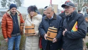 Gwiazdy filmowe zawitały do Barcina i odsłoniły Barcie - zdjęcie 21