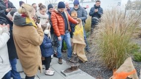 Gwiazdy filmowe zawitały do Barcina i odsłoniły Barcie - zdjęcie 20