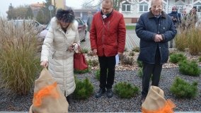 Gwiazdy filmowe zawitały do Barcina i odsłoniły Barcie - zdjęcie 12