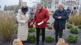 Gwiazdy filmowe zawitały do Barcina i odsłoniły Barcie - zdjęcie 11