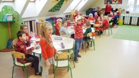 Św. Mikołaj odwiedził przedszkola i żłobek w gminie Gniezno - zdjęcie 18