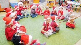 Św. Mikołaj odwiedził przedszkola i żłobek w gminie Gniezno - zdjęcie 28