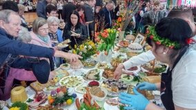 W Barcinie stoły uginały się od wielkanocnych pyszności - zdjęcie 31