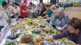 W Barcinie stoły uginały się od wielkanocnych pyszności - zdjęcie 30