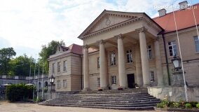 Przylecieli z Florydy by zobaczyć pałac w Czerniejewie! - zdjęcie 1